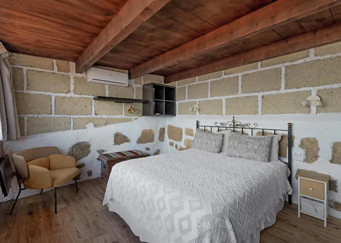 F Tamaide アパート