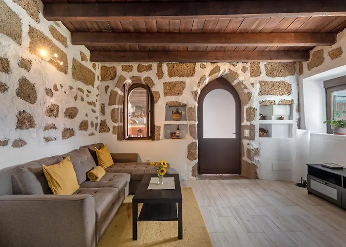 Apartamento F Tamaide *